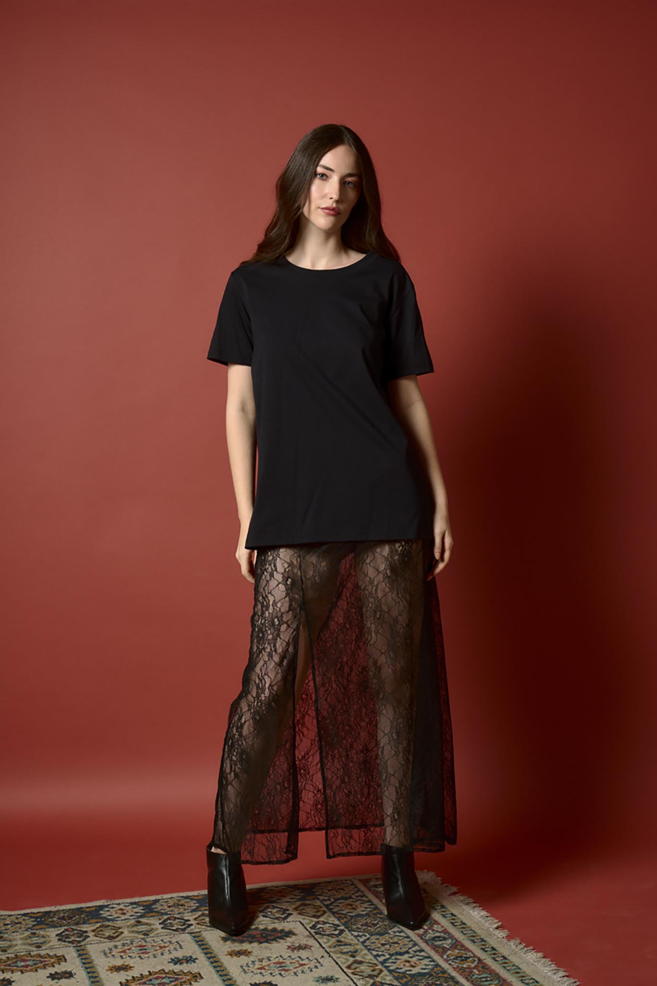 REMERA MONO NEGRO